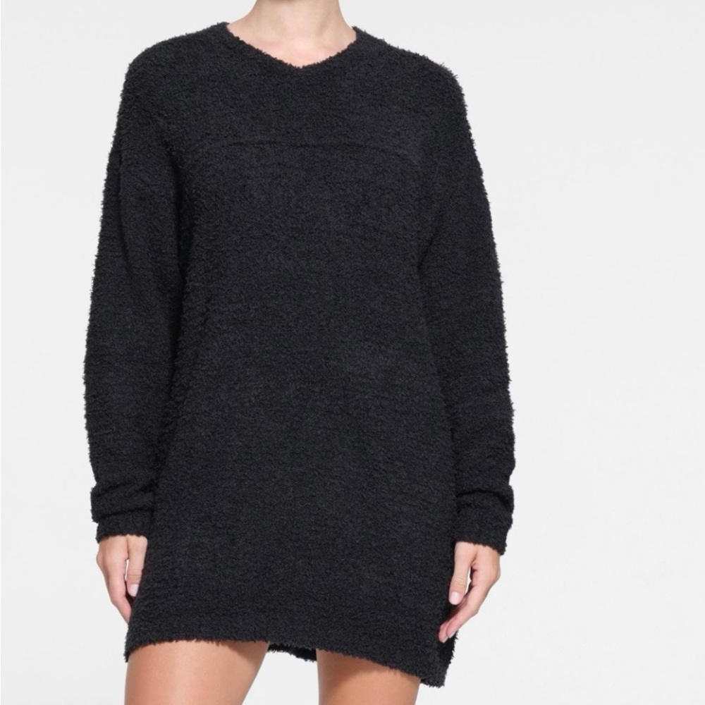 Skims cozy knit v neck mini dress black onyx